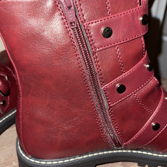 Woman’s SO faux leather combat boot ( NEVER WORN ) - Picture 11 of 14